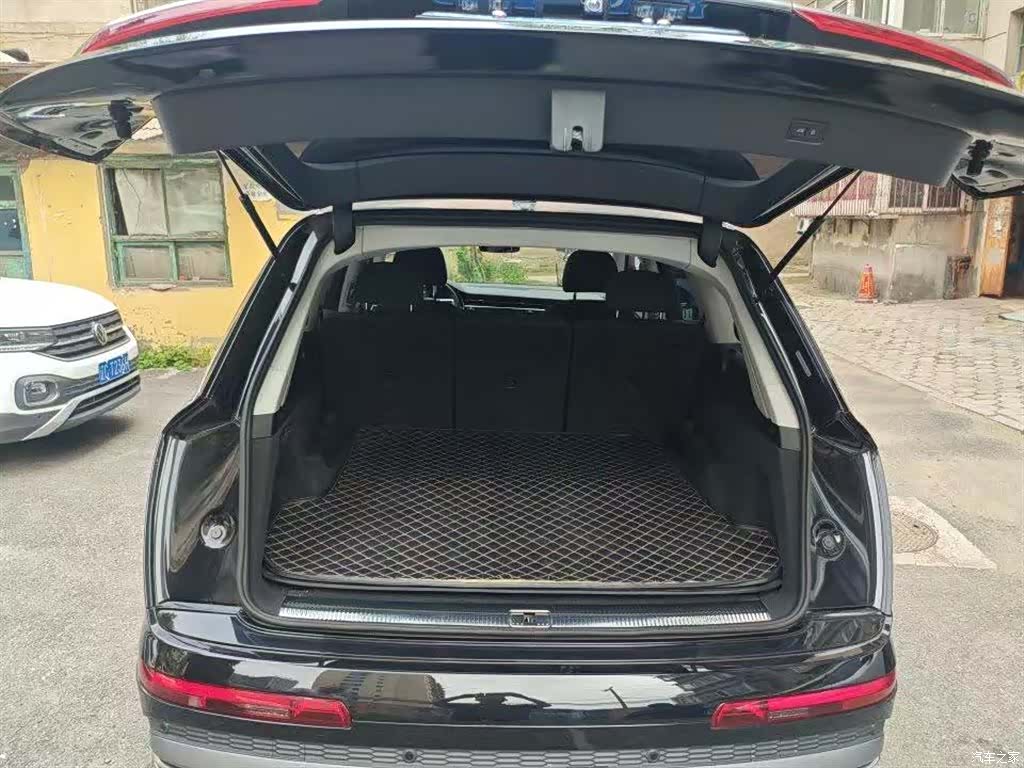 Audi Q7, 2020 3