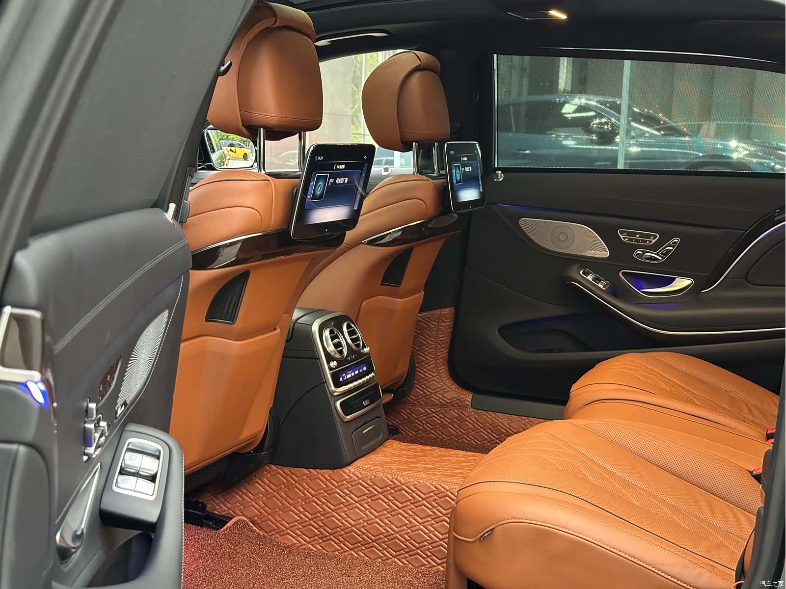 Maybach S-Class, 2020 4