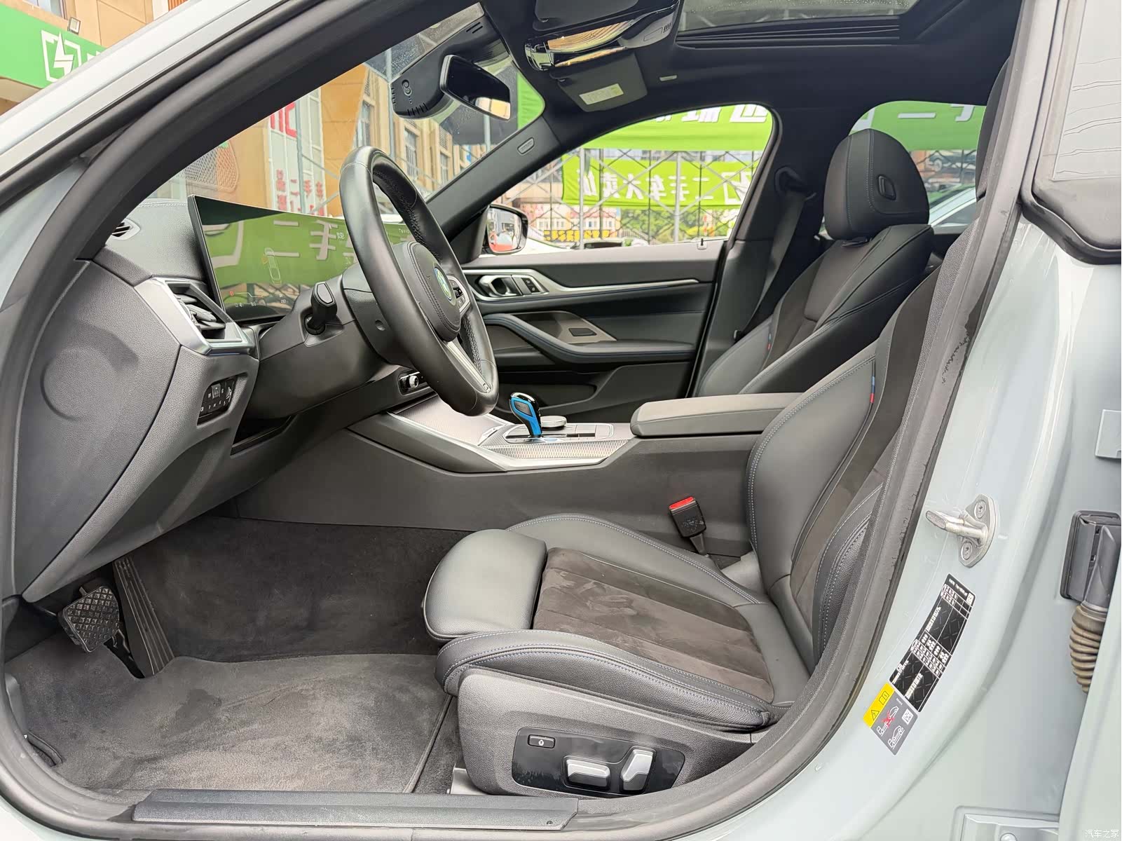 BMW i4, 2022 все фото