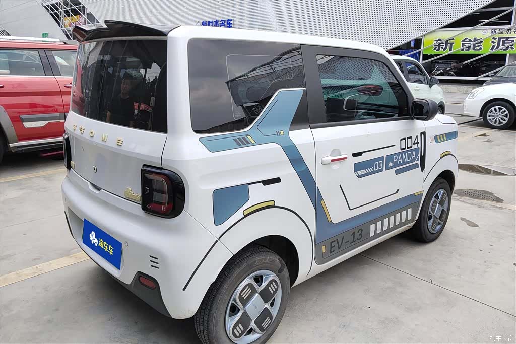 Geely Panda, 2025 3