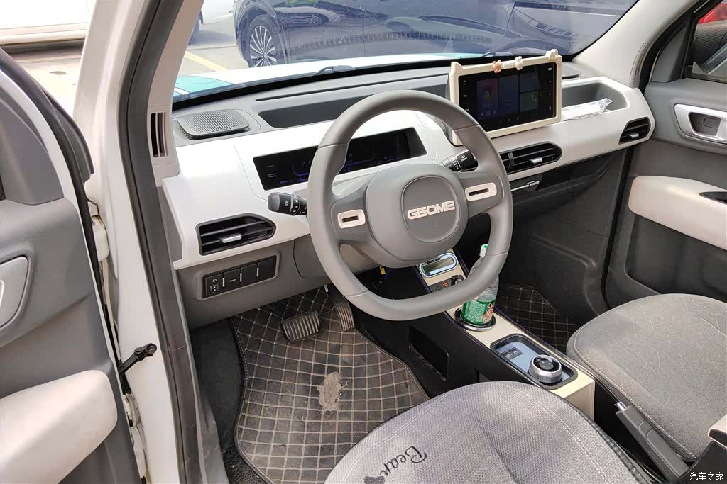 Geely Panda, 2025 12