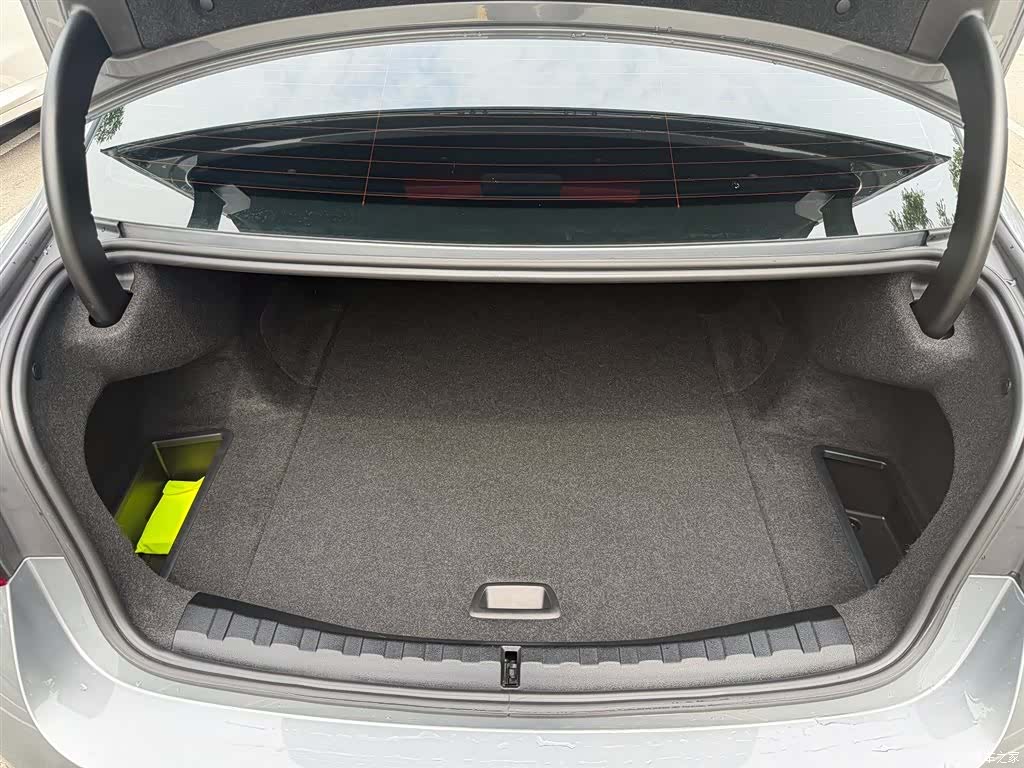 BMW i3, 2024 16