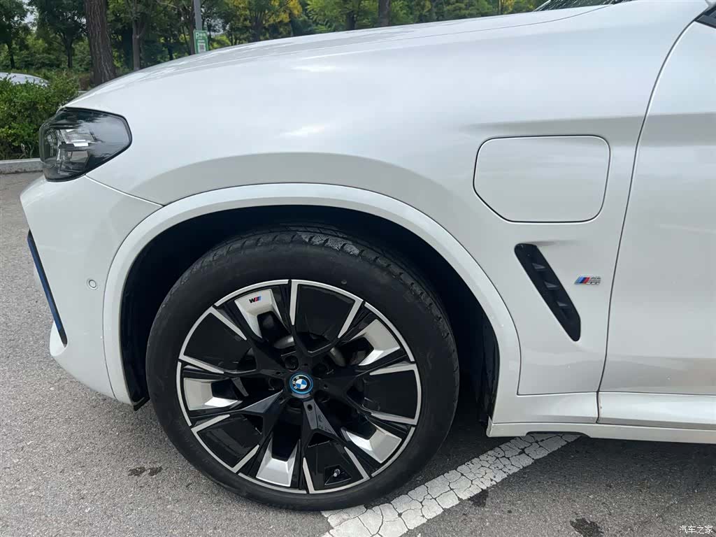 BMW iX3, 2022 6