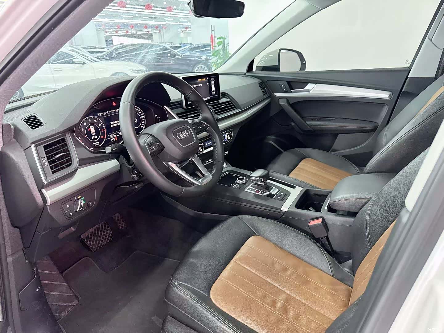 Audi Q5L, 2021 все фото