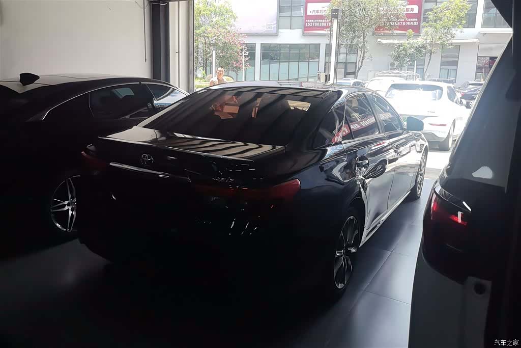 Toyota 2.5V, 2016 3