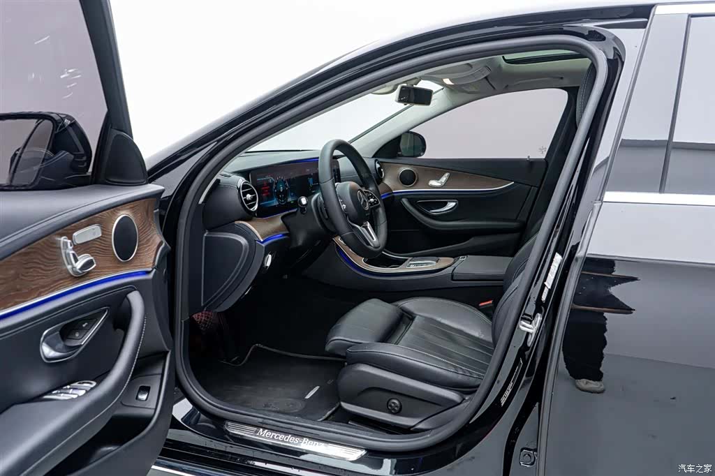 Mercedes-Benz E-Class, 2019 15