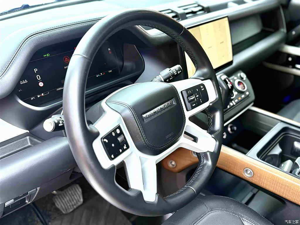 Land Rover Defender, 2024 10