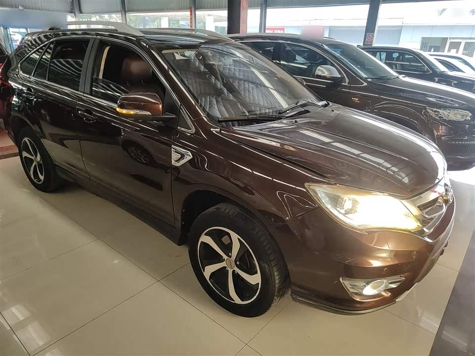 BYD S7