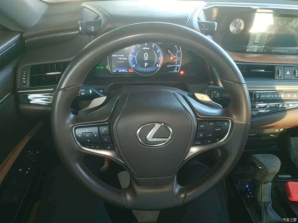 Lexus ES, 2020 14