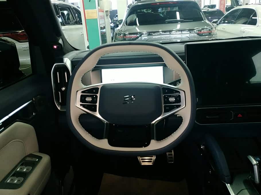 Jetour Jet Traveler C-DM