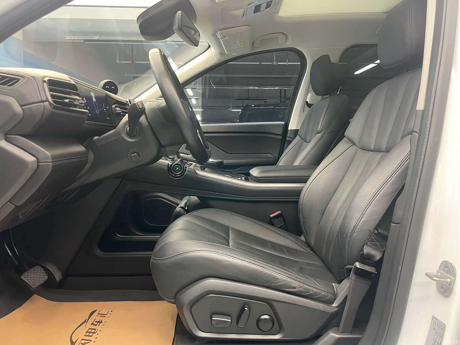 NIO ES8, 2019 11