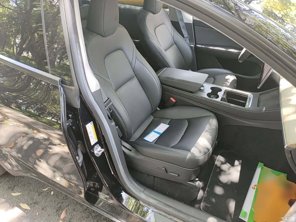 Tesla Model Y, 2022 25