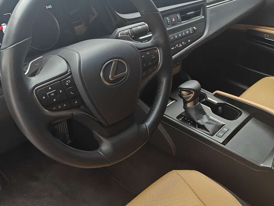 Lexus ES 2023, фото 5