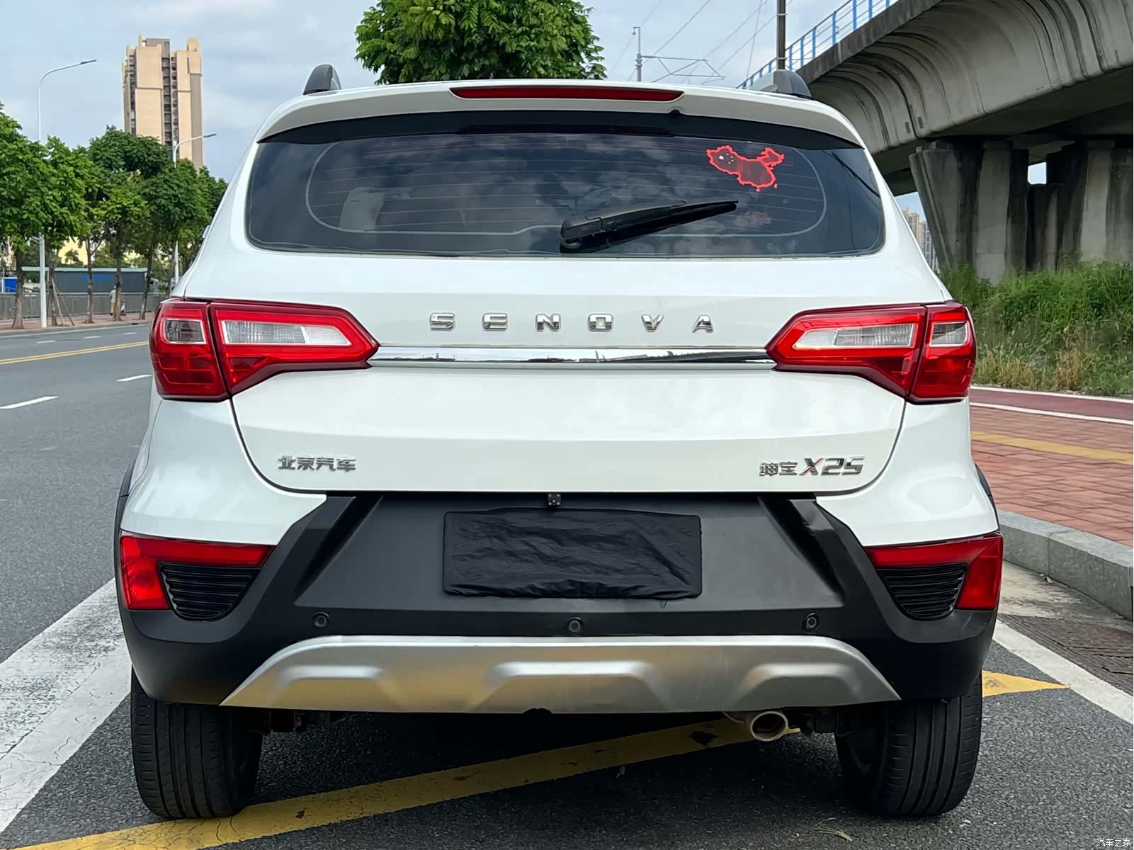 BAIC X25, 2016 8