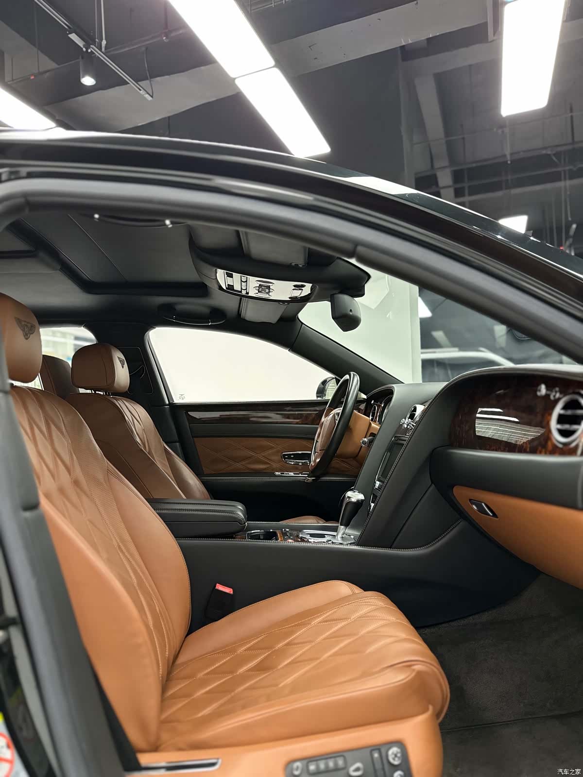 Bentley Flying Spur, 2014 8