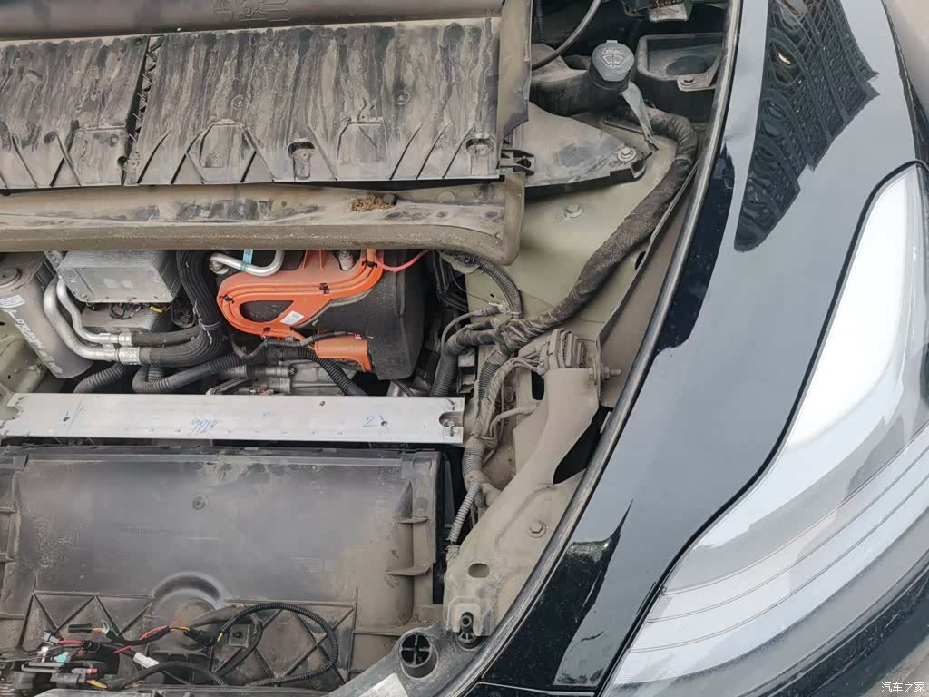 Tesla Model Y, 2023 22