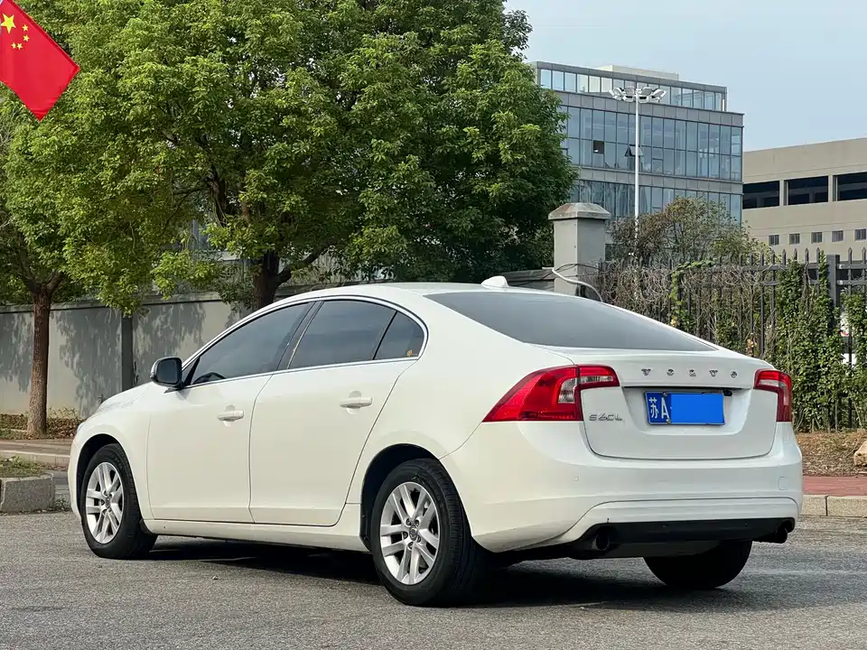 Volvo S60