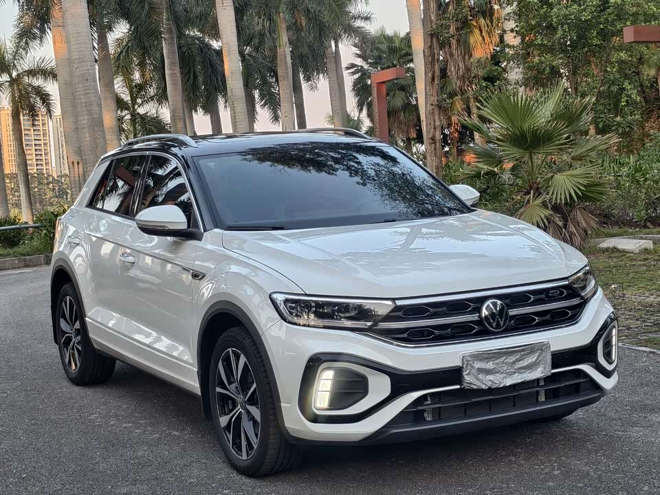 Volkswagen T-ROC exploring Songs