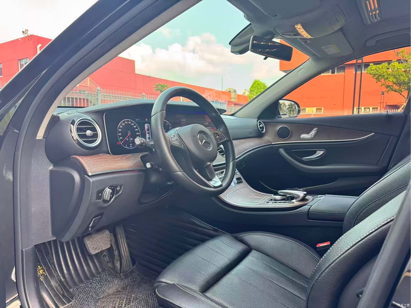 Mercedes-Benz E-Class, 2018 7
