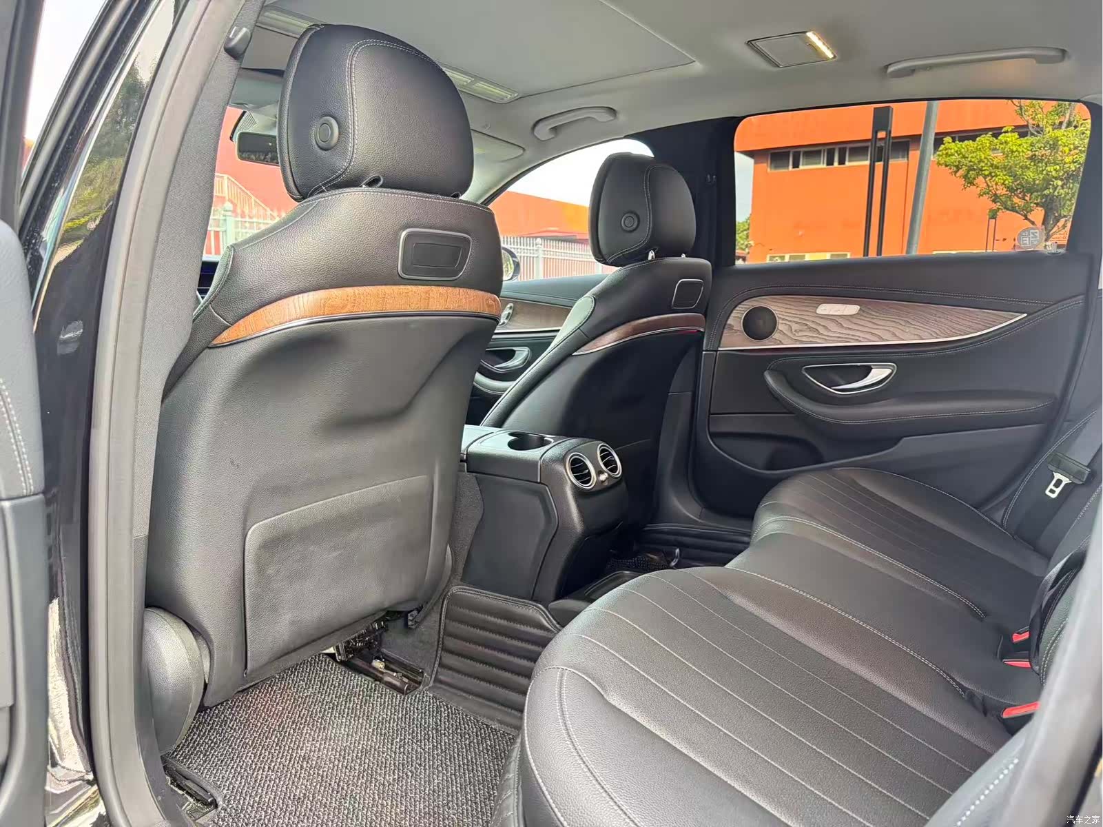 Mercedes-Benz E-Class, 2018 9