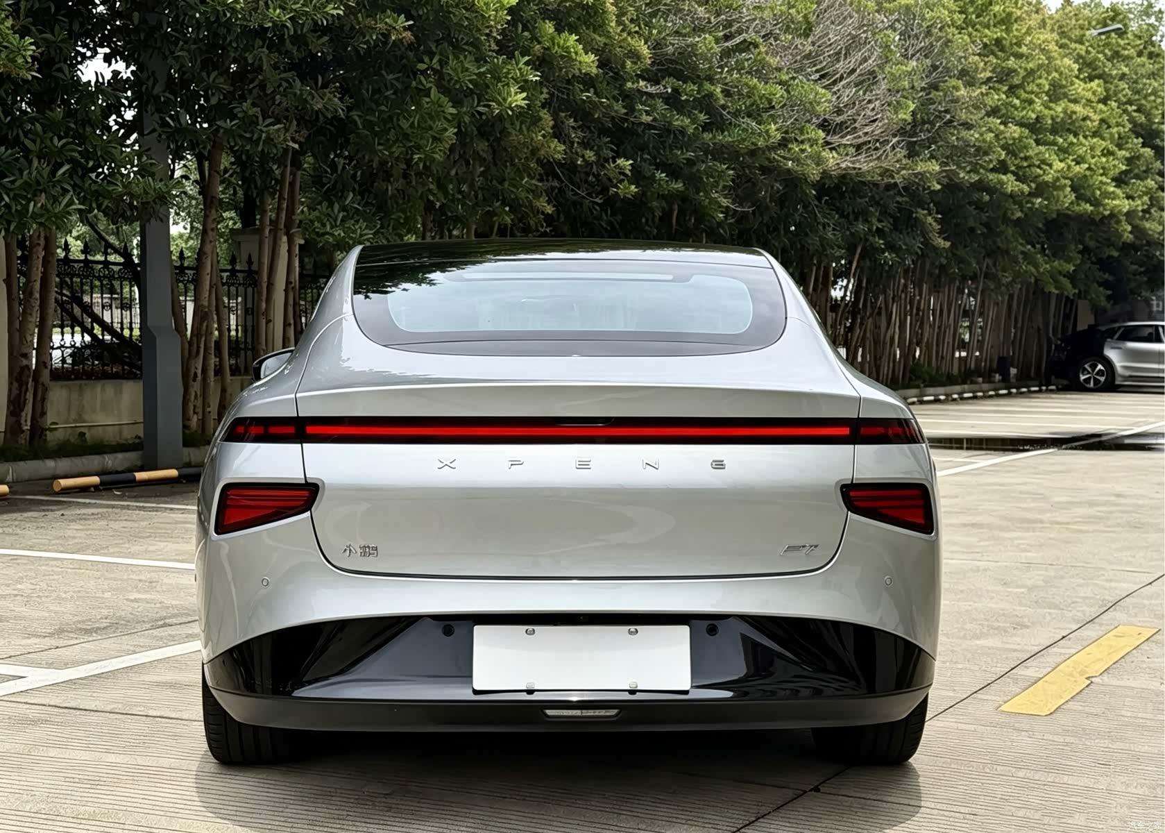 Xpeng P7, 2022 12