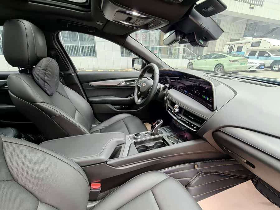 Cadillac CT5 2025, фото 5