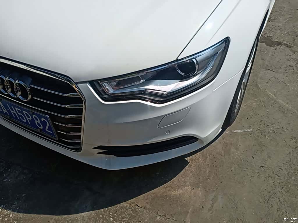 Audi A6L, 2014 24