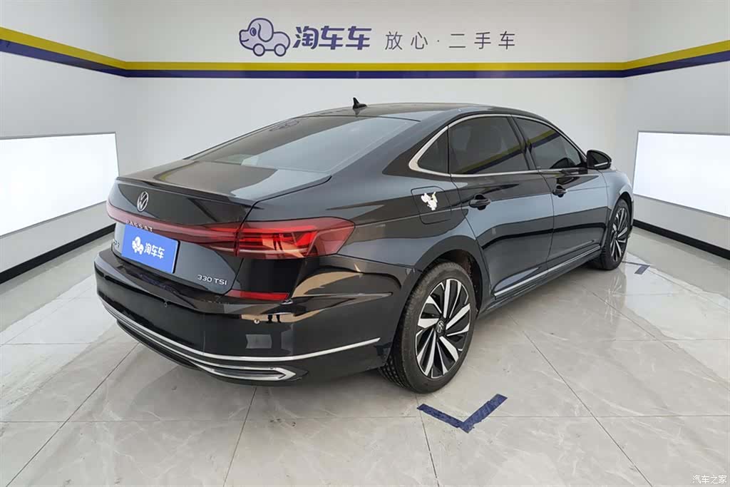 Volkswagen Passat, 2023 3