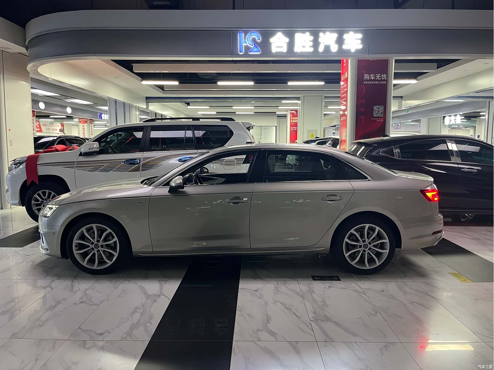 Audi A4L, 2019 все фото