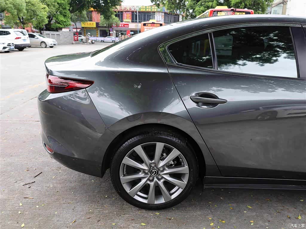 Mazda Mazda3, 2023 29