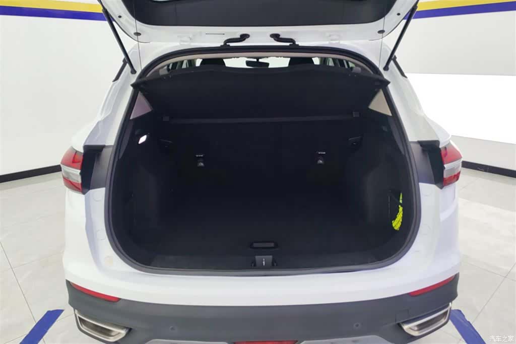 Geely Coolray, 2020 4