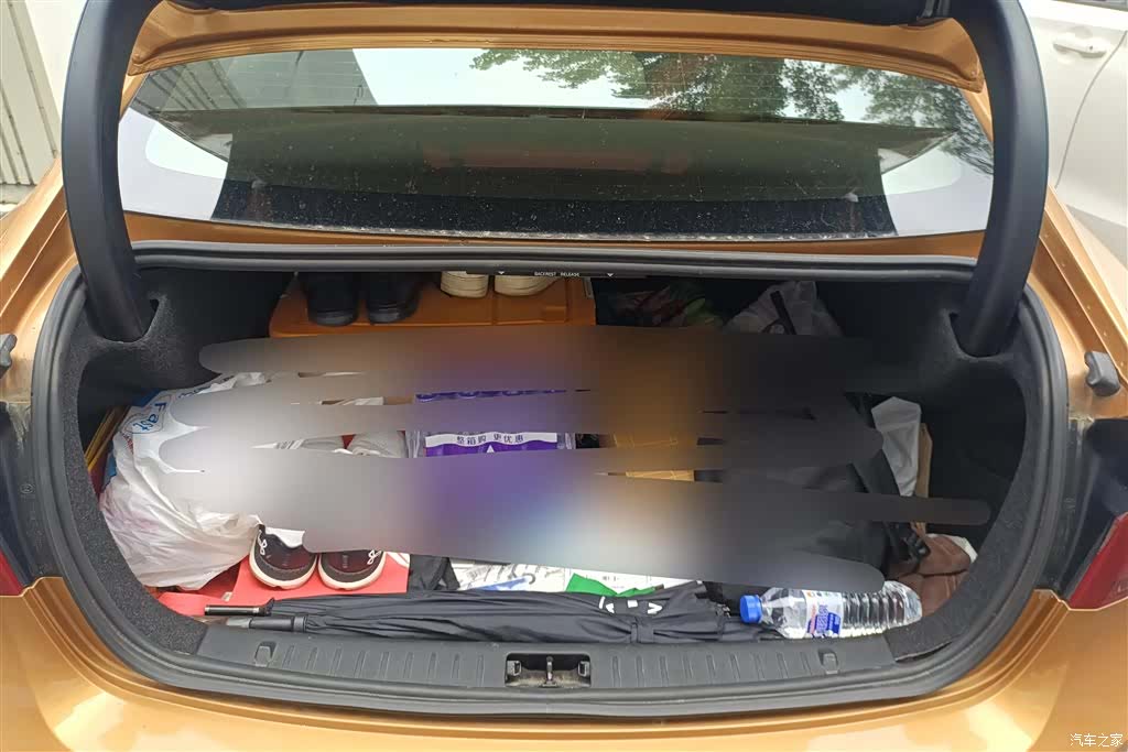 Volvo S60, 2012 4