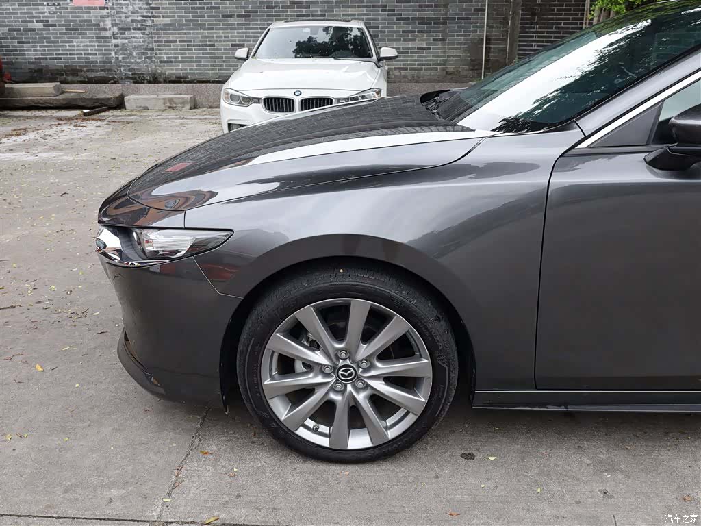 Mazda Mazda3, 2023 27