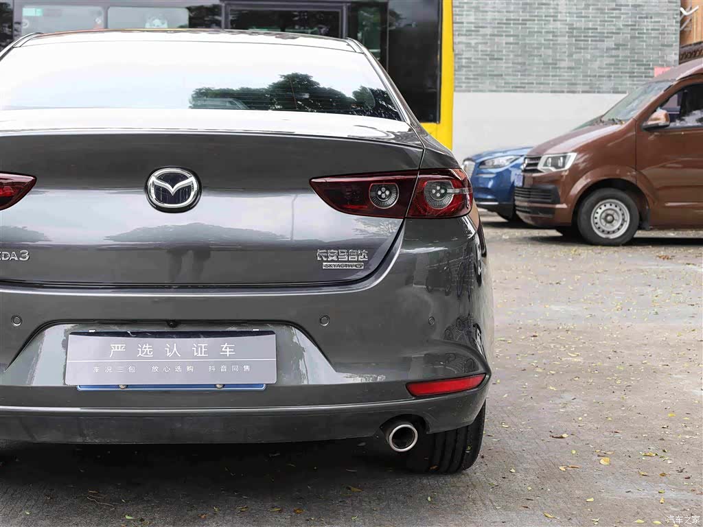 Mazda Mazda3, 2023 24