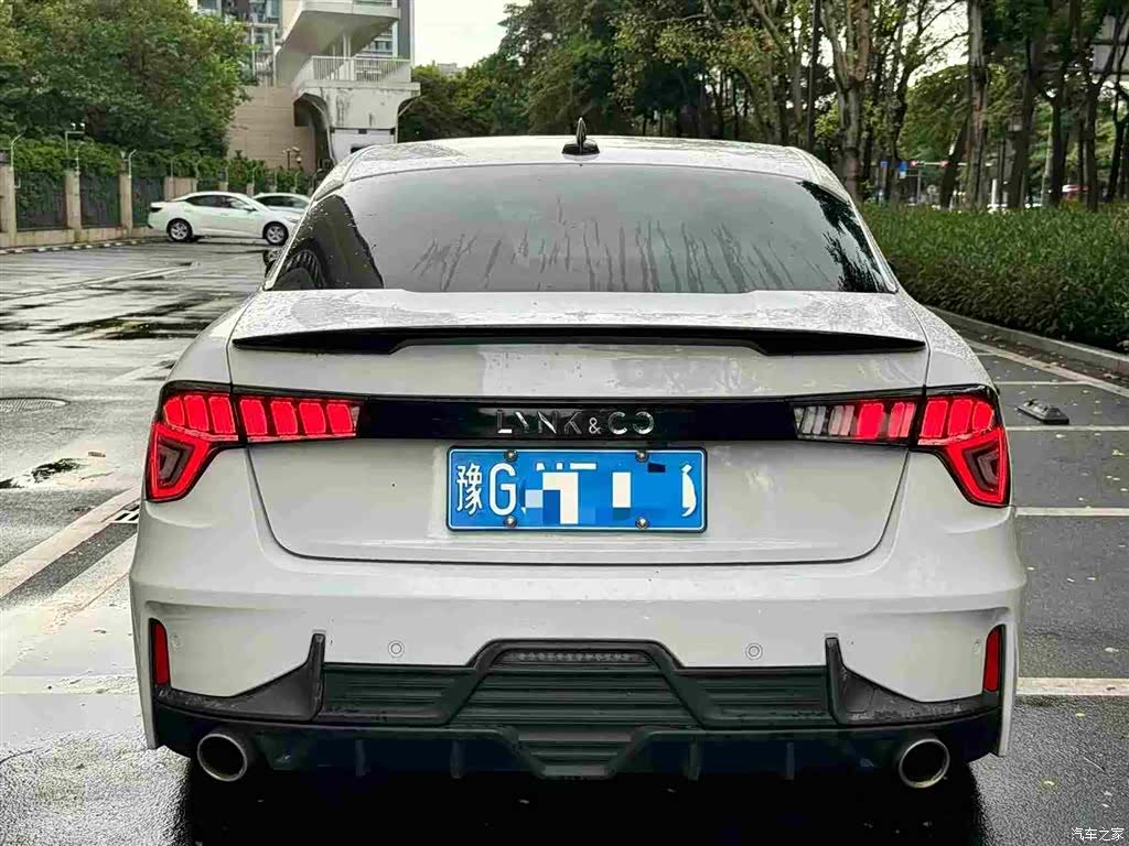Lynk & Co 01, 2020 все фото