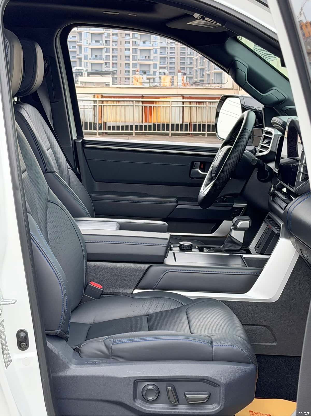 Toyota Sequoia, 2023 10
