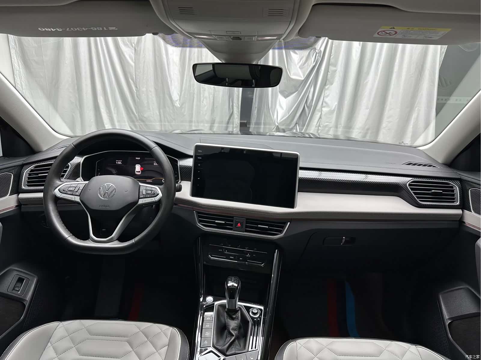Volkswagen Tayron, 2023 все фото