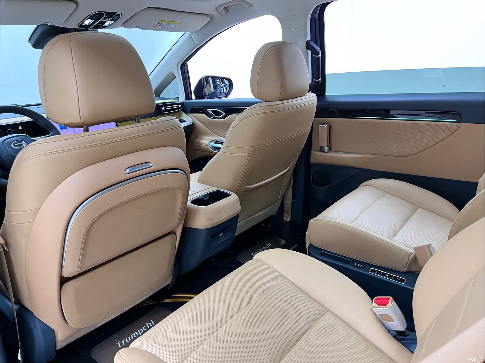 Trumpchi E8, 2023 17