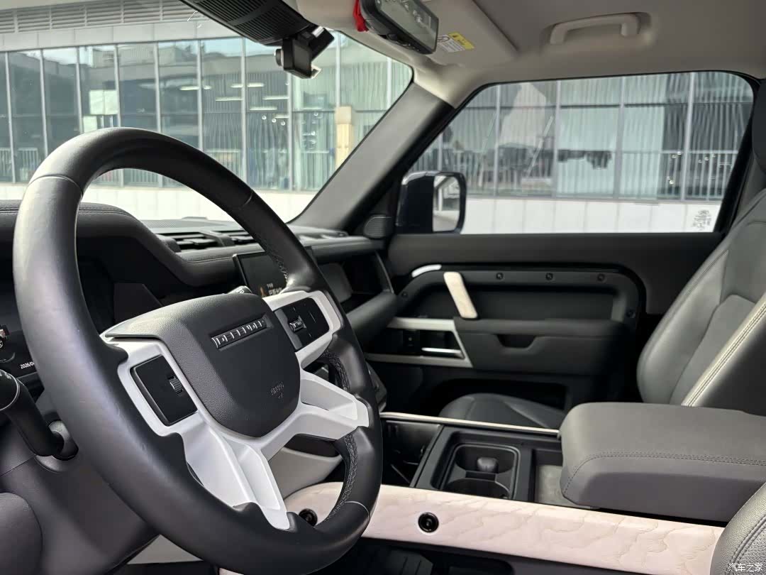 Land Rover Defender, 2022 4