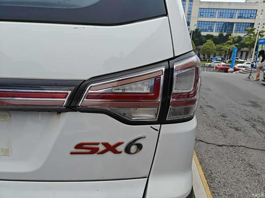 DongFeng SX6, 2017 8