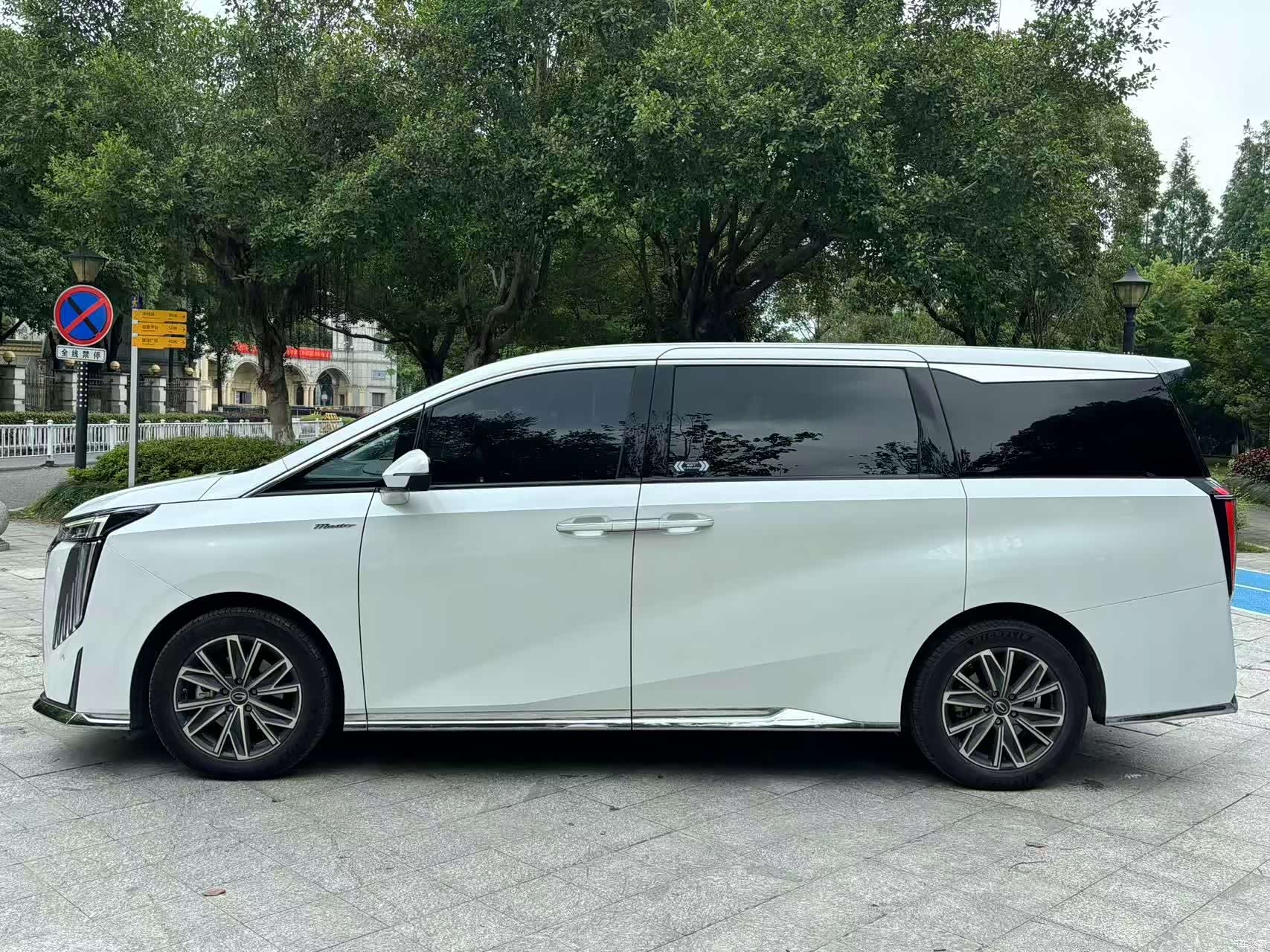 Trumpchi M8, 2023 4