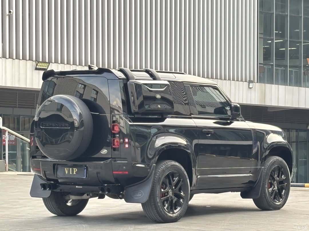 Land Rover Defender, 2022 6