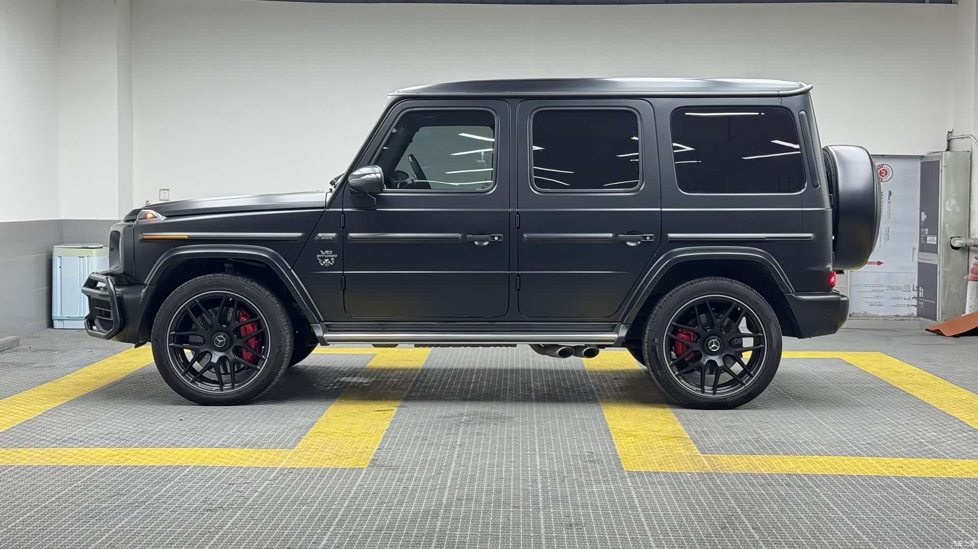 Mercedes-Benz G-Class, 2022 4