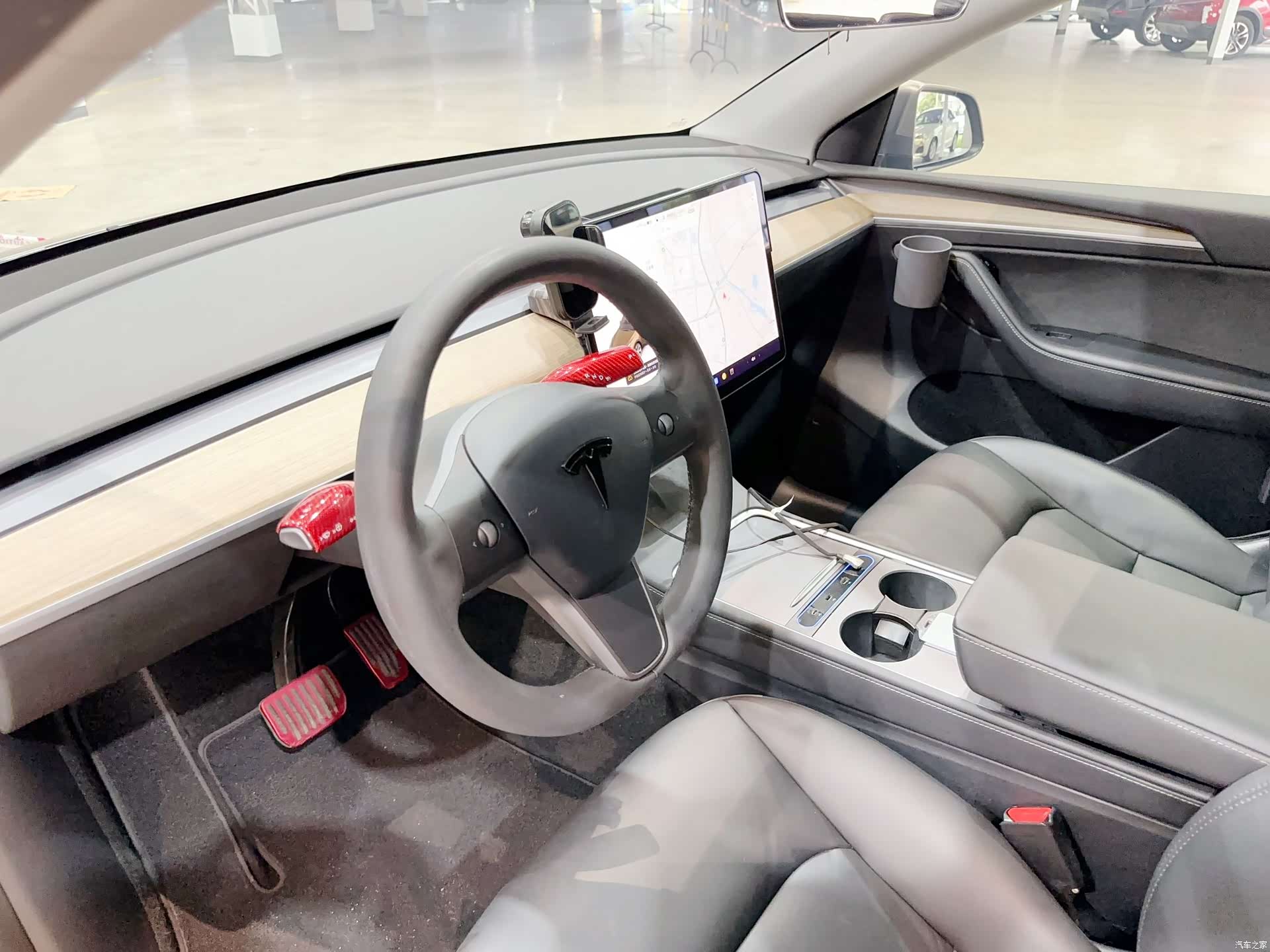 Tesla Model Y, 2021 10