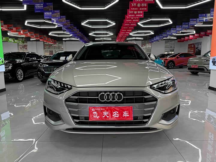 Audi A4L 2020 — фото 1
