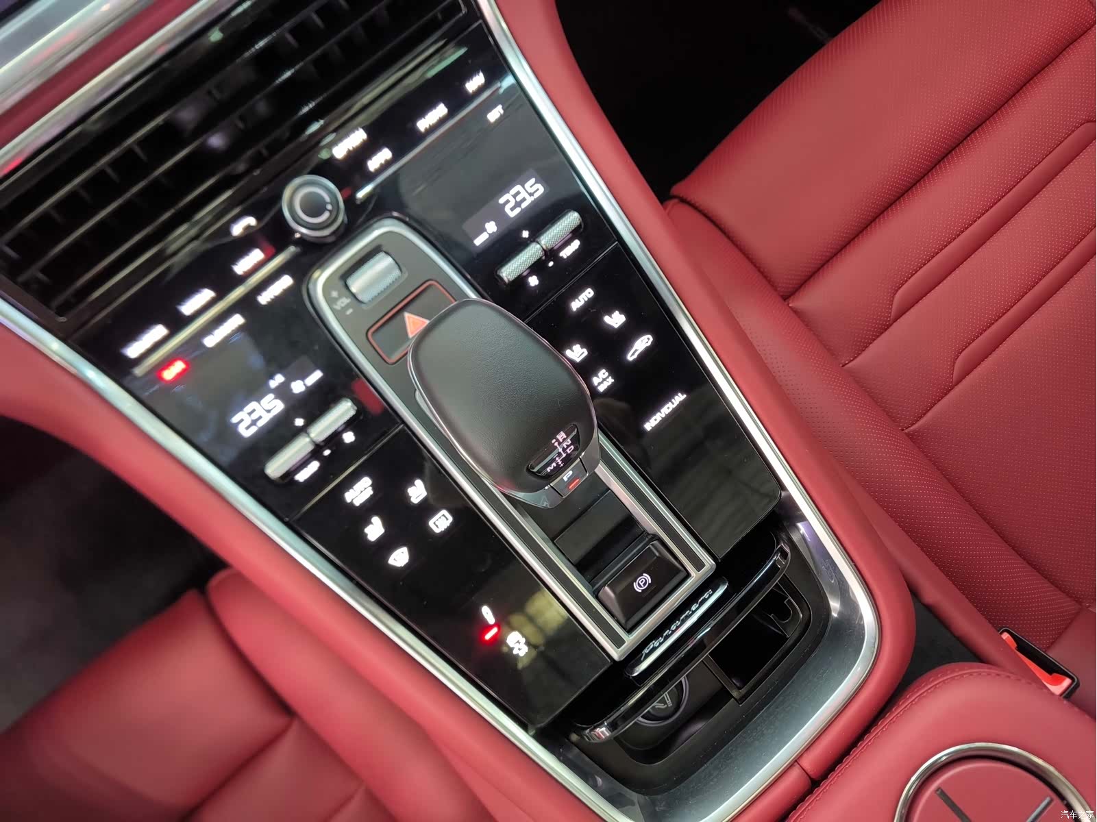 Porsche Panamera, 2018 13