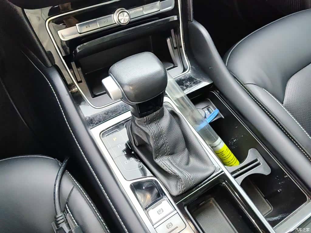 Roewe RX8, 2019 14
