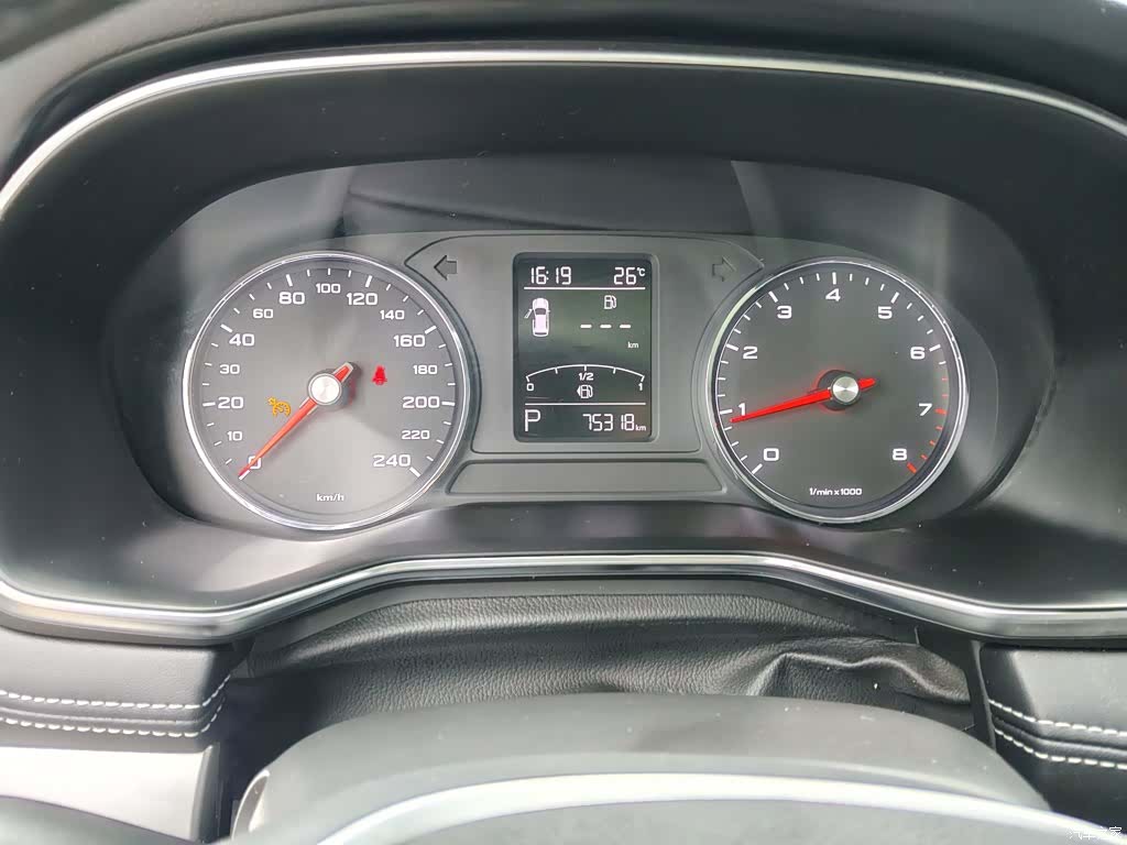 Roewe RX8, 2019 12