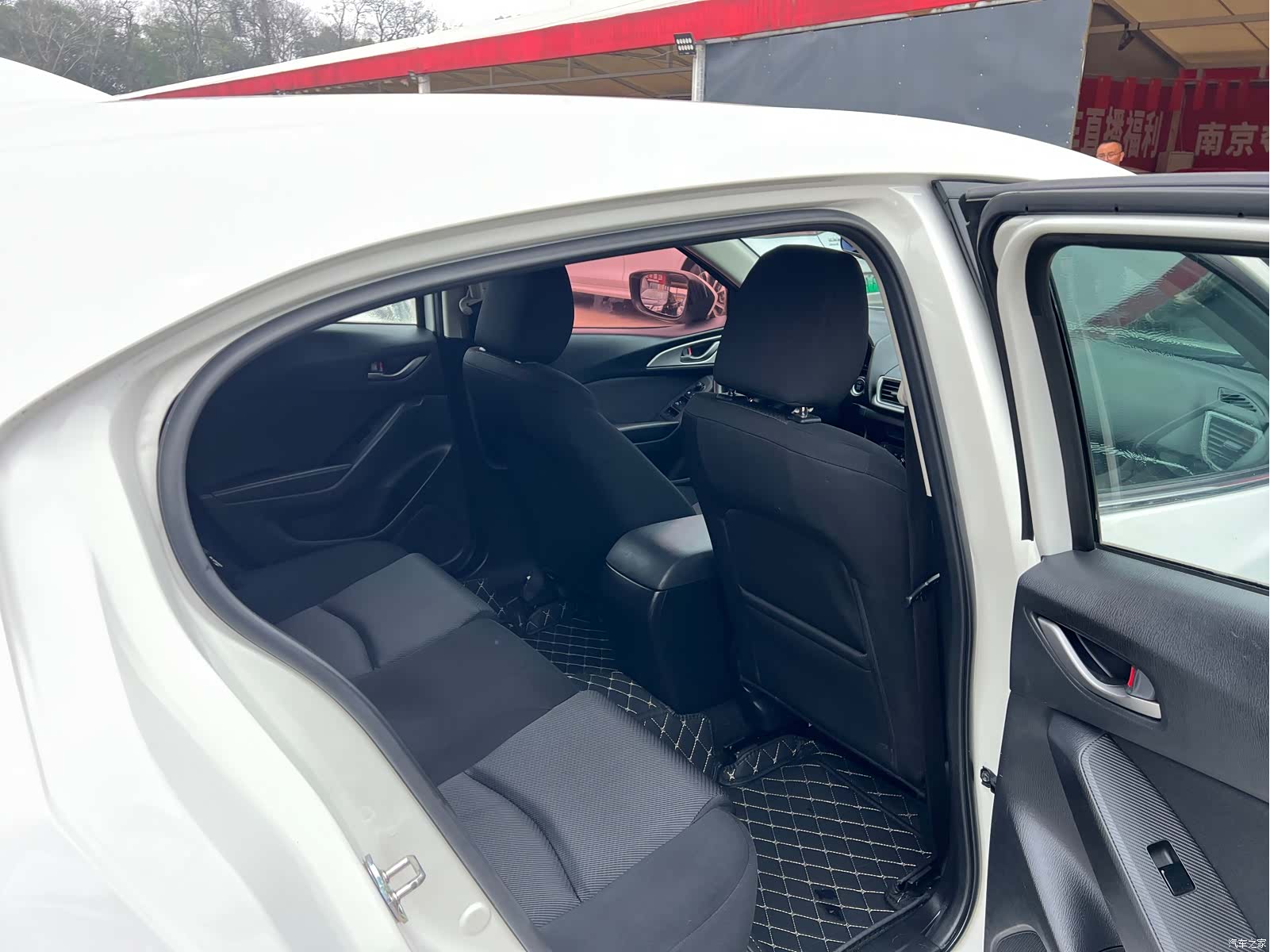 Mazda Mazda3, 2018 14