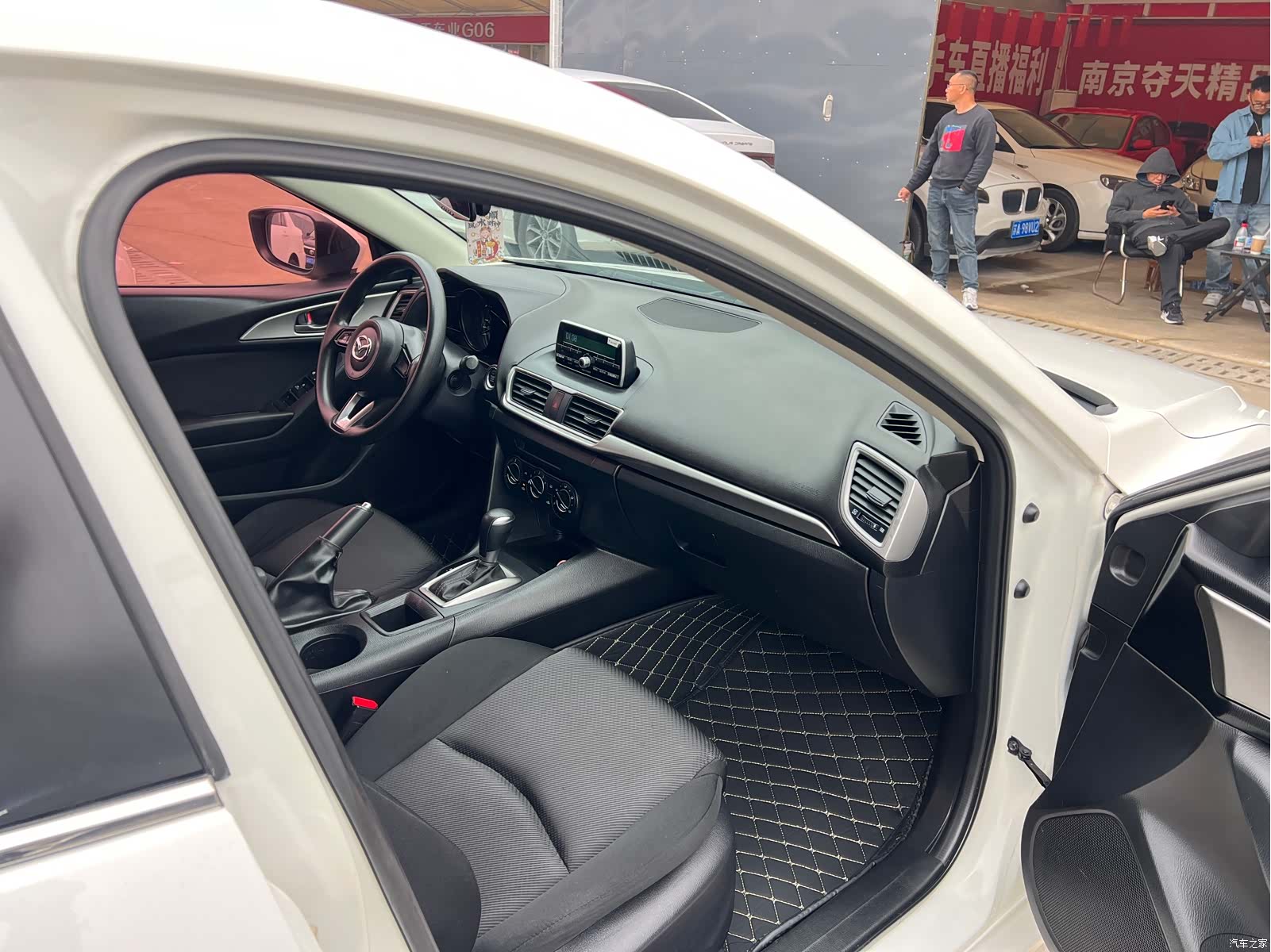 Mazda Mazda3, 2018 13